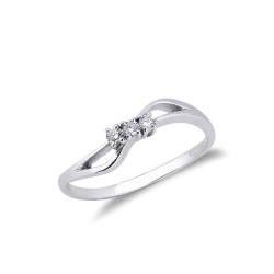 White gold 18k twisted lines ring with three diamonds 