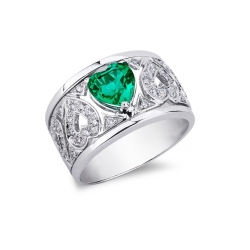 18k white gold band ring with diamonds and emerald