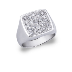 Anillo hombre cuadrado con pavé diamantes y oro blanco de 18 kilates