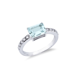 Bague en or blanc 750 avec une aigue-marine et diamant