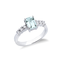 Bague avec brillants et aquamarine rectangulaire