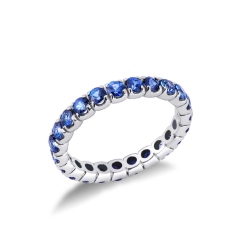 Anello Eternity in Oro Bianco 18k con Zaffiri Blu