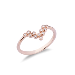 Designer Ring Roségold 18K mit Diamanten in einer V-Form