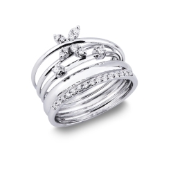 Anillo en oro blanco 18k con diamantes y diseño mariposa