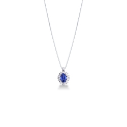 Necklace with pendand, a oval cut sapphire and diamonds