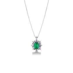 Necklace with pendant composed by a emerald crowned by diamonds
