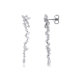 Boucles d'oreilles pendantes en or blanc 18k avec diamants