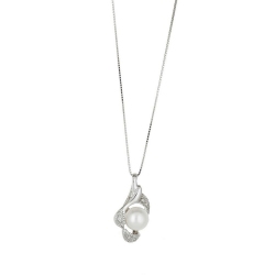 18k white gold necklace with pearl crowned by diamonds