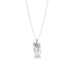 18k white gold necklace with pearl pendant and diamonds