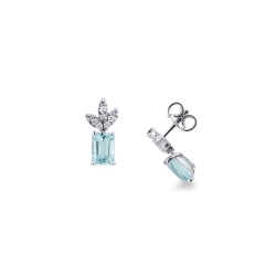 Fancy earrings with round cut diamonds and aquamarine