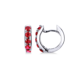 Orecchini in oro bianco 18k a cerchio con rubini