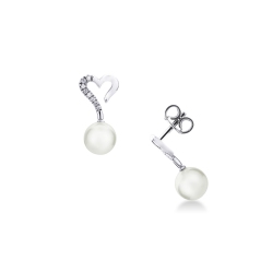 18k white gold heart shaped earrings with diamonds and pearl