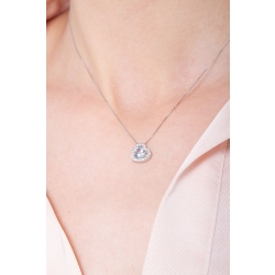 Kette aus 18k Weißgold mit Aquamarin Herzanhänger und Diamanten 2