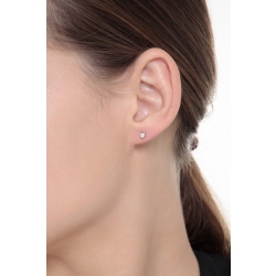 Pendientes en oro blanco 18 kilates con 3 garras y diamantes 0,12 quilates 2