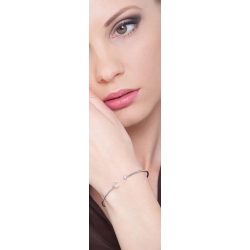 18k white gold rigid bracelet with letter C 2