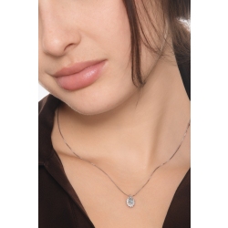 Collana con acquamarina ovale in oro 18k e diamanti contorno 2