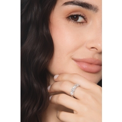 Anillo a 5 piedras en Oro Blanco 18k ct 2.20 2