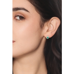 Diamond halo and emerald stud earrings in 18kt white gold 2