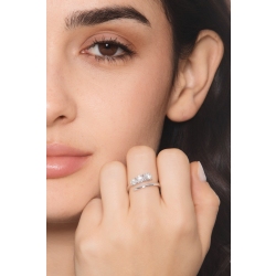 Bague trilogy contrarié en or blanc 750 trois diamants 2