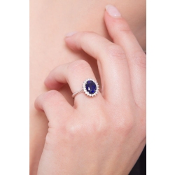 Halo ring with diamonds and blue sapphire oval cut white gold 18k 2