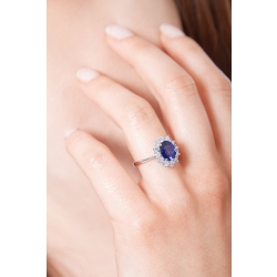 Bague halo en or blanc 18k avec saphir bleu  9x7 mm 2