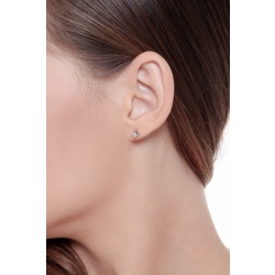 Single diamond stud earring 4 prong  2