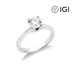 4 claw solitaire ring with a 0,90 ct diamond 