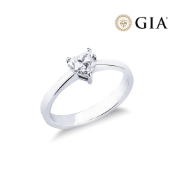 Anillo diamante corte corazón 0,70 ct GIA en oro blanco 750