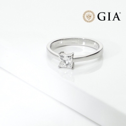 Bague de fiançailles Or Blanc 18k diamant princess GIA 0.70 ct