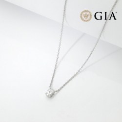 Collana punto luce in oro bianco 18k con diamante taglio ovale 0.50ct GIA