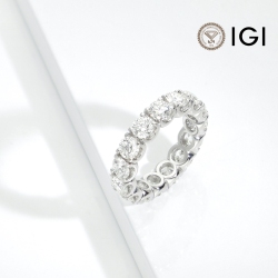 Bague Eternity Or Blanc 18k avec diamants certifiés IGI 0.30 CT