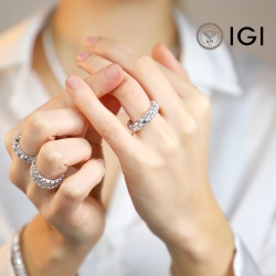 750 white gold eternity ring with IGI certified diamonds F VS 2