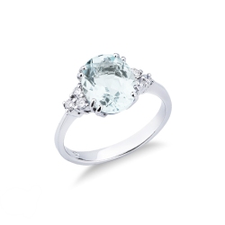 Ring mit ovalem Aquamarin und Diamanten Weißgold