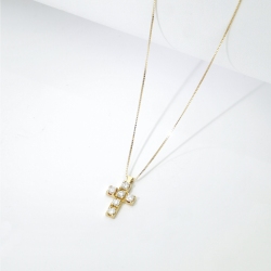 Collar Oro Amarillo 18k con Cruz de Diamantes