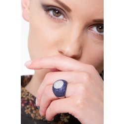 Pavé Ring Weißgold mit blauen Saphiren und Diamanten 2