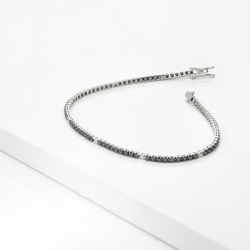 Pulsera tennis de diamantes alternos negros y blancos Oro blanco 18k