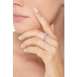 Bague en or blanc 18 carats avec des saphirs roses taillés en forme de cœur 2