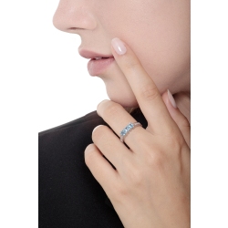 Anello trilogy in oro bianco 18k con diamanti e 3 acquemarine 2