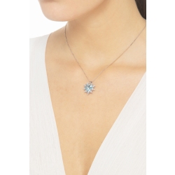 Necklace with flower pendant, diamonds petals and a central aquamarine 2