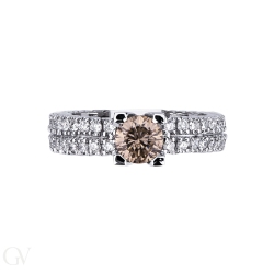 Bandring Fassung mit Diamanten auf der Ringschiene 