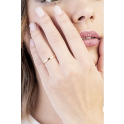 Comfortable wedding ring in 18k yellow gold 2