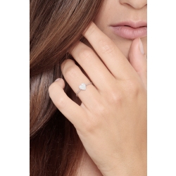 White gold 18k ring with diamonds and heart 2