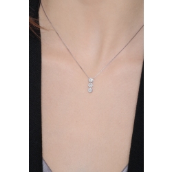 Blumenkette ILLUSION aus Weißgold mit 3 Diamantanhängern  2