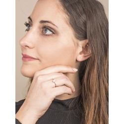 Anillo flor en oro blanco de 18k con diamantes 2