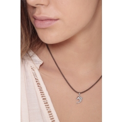 Colgante de delfín en oro blanco 18 quilates 2